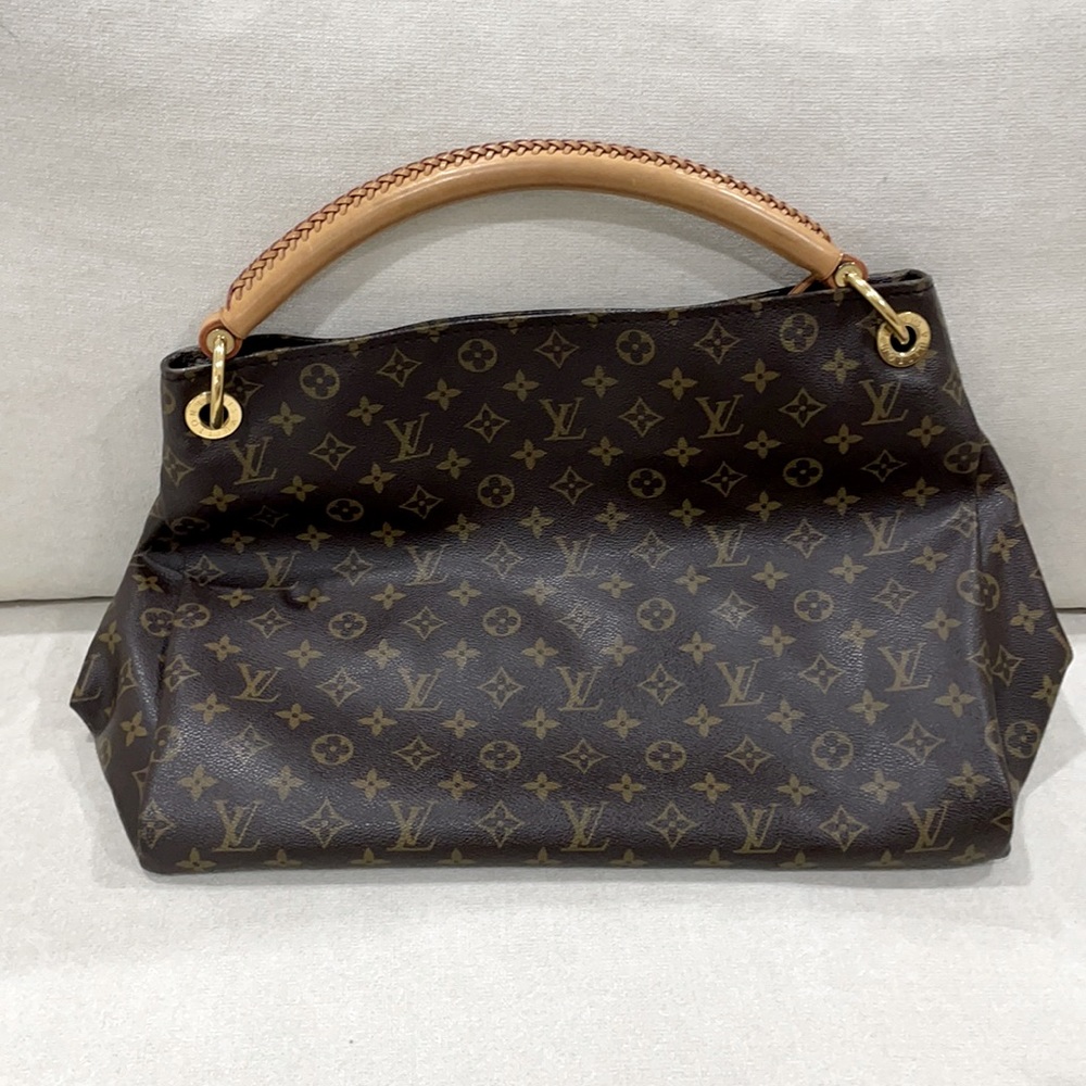 Louis Vuitton Artsy